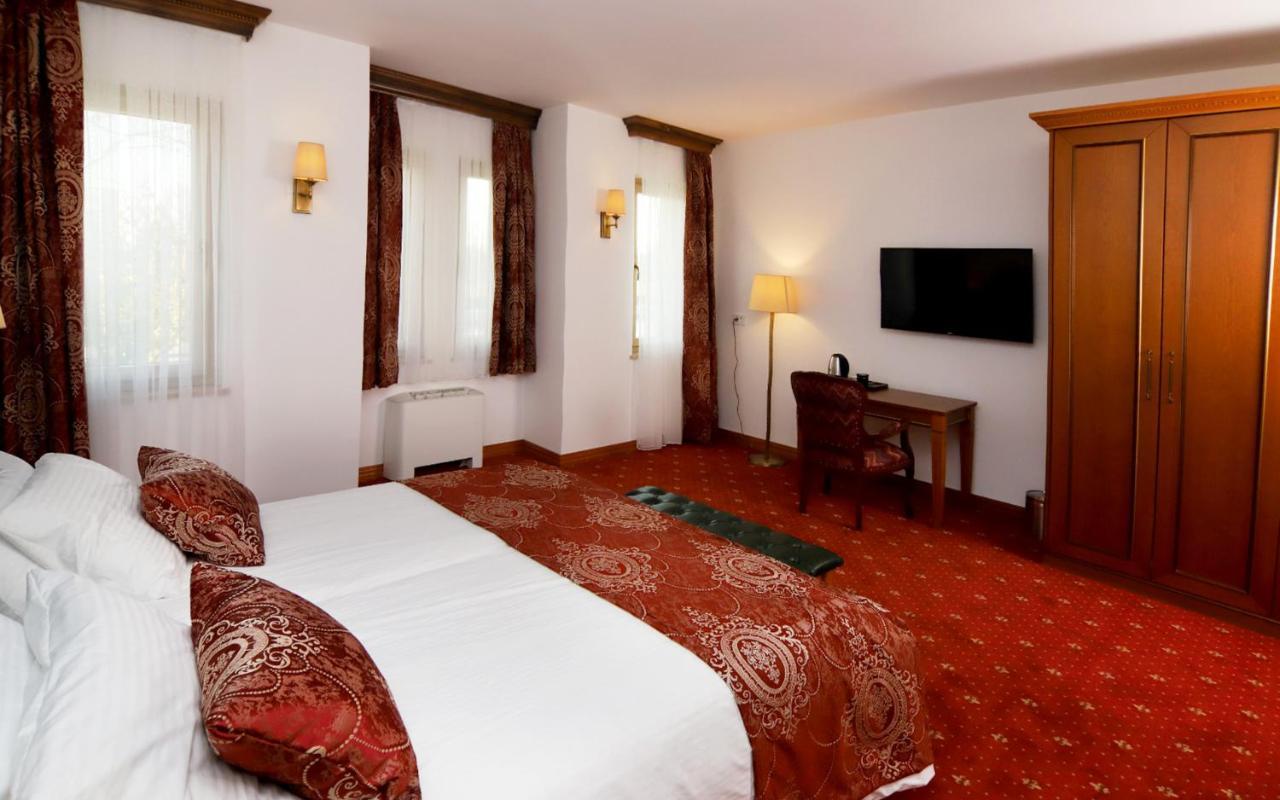 Hotel Vila Zana Γκόστιβαρ Εξωτερικό φωτογραφία