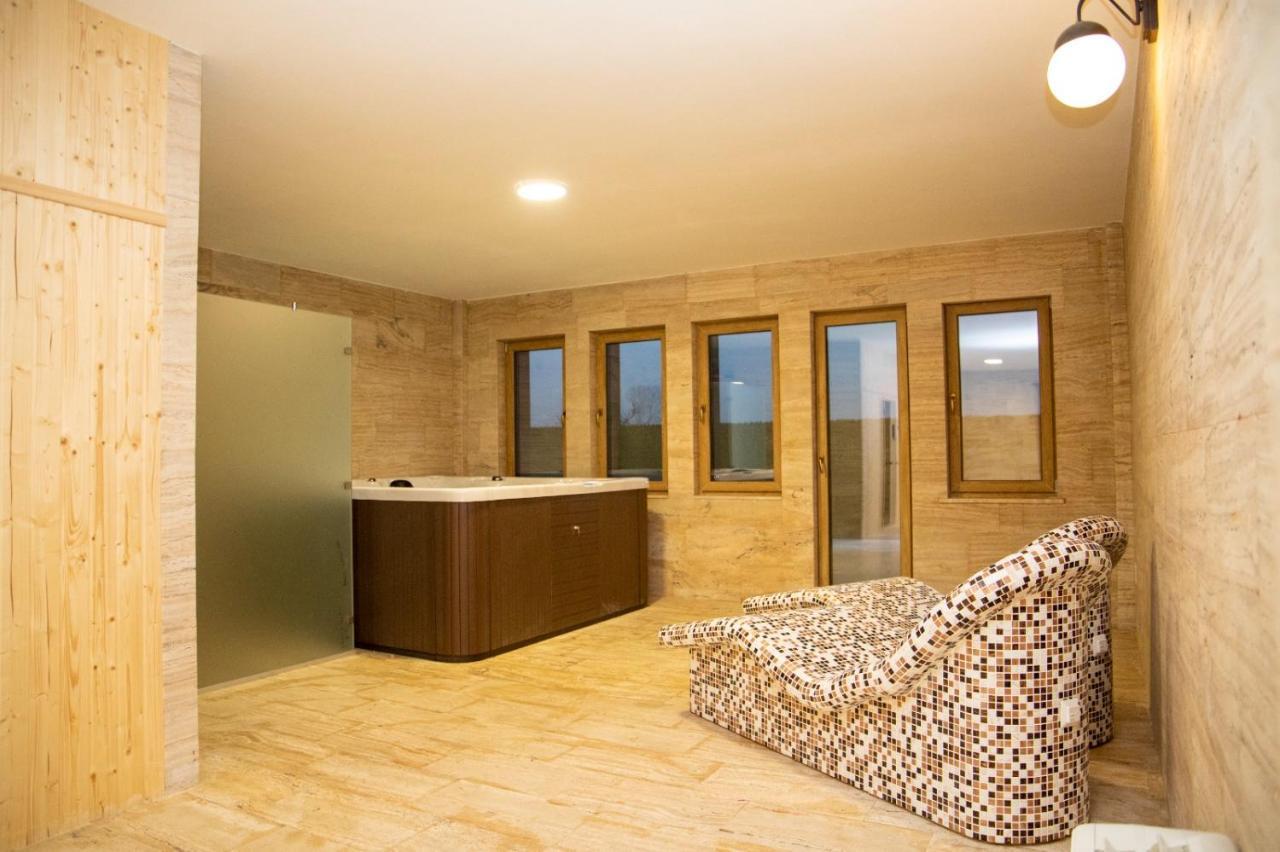 Hotel Vila Zana Γκόστιβαρ Εξωτερικό φωτογραφία