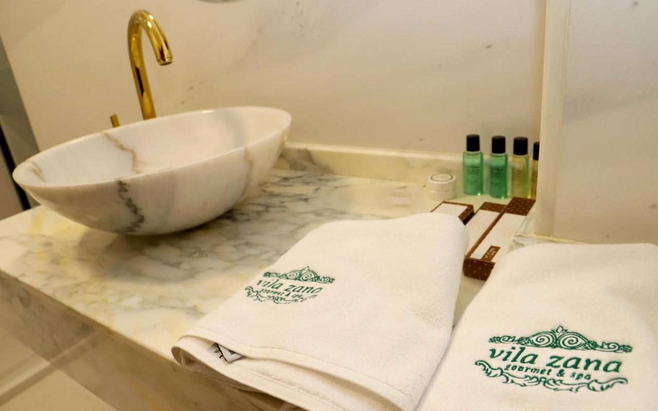Hotel Vila Zana Γκόστιβαρ Εξωτερικό φωτογραφία